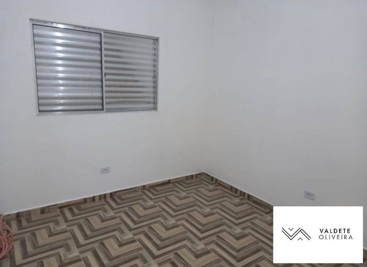 Casa à venda com 2 quartos, 57m² - Foto 2