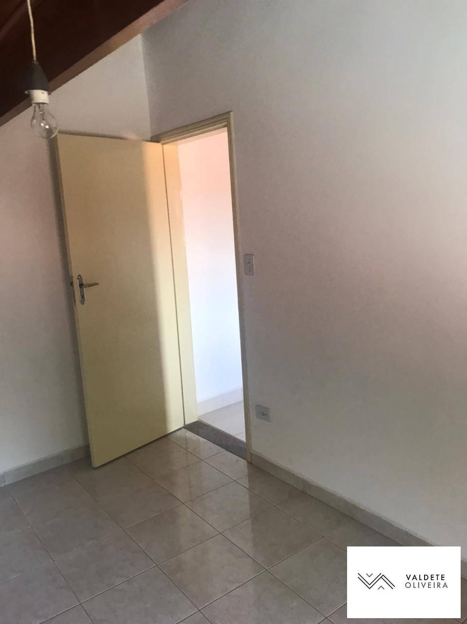 Casa à venda com 3 quartos, 131m² - Foto 12