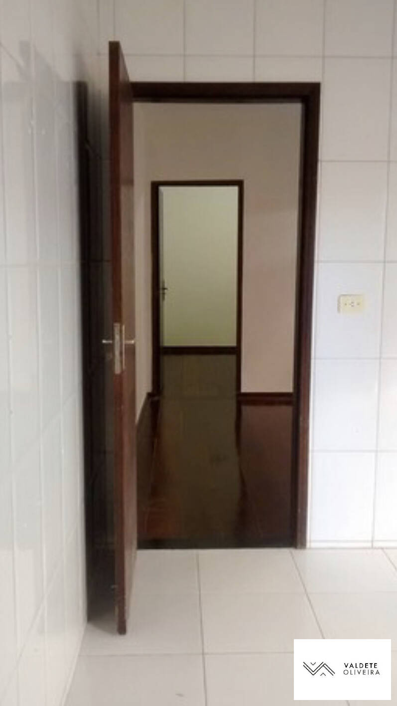 Casa à venda com 3 quartos, 190m² - Foto 6