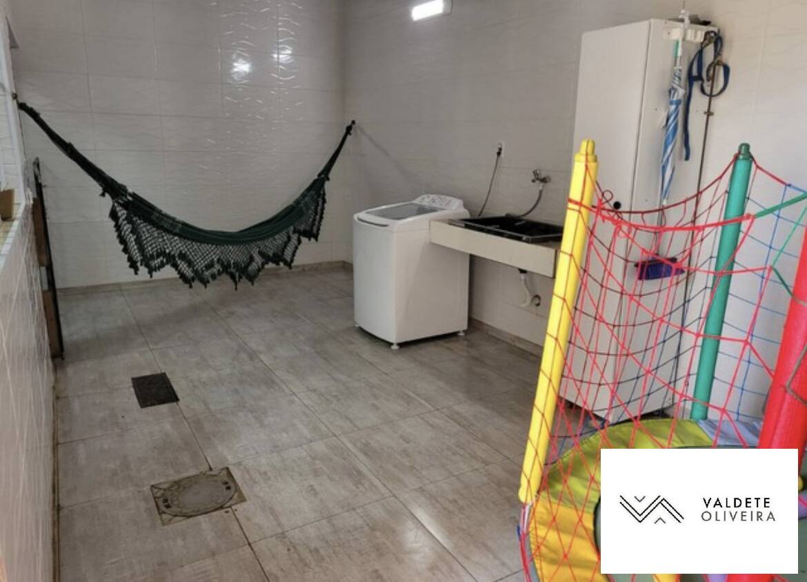 Casa à venda com 2 quartos, 140m² - Foto 5