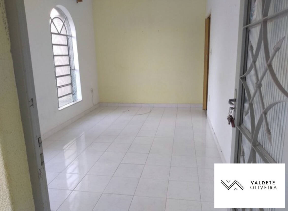 Casa à venda com 3 quartos, 90m² - Foto 2