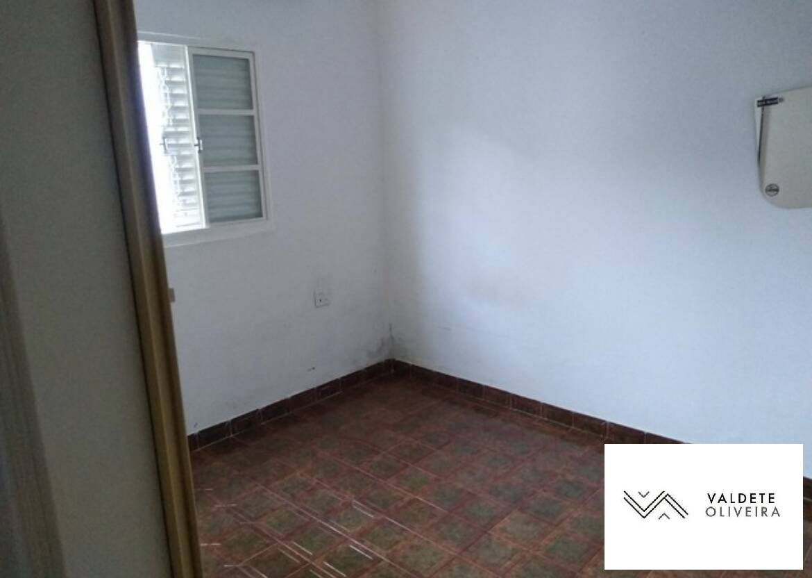 Casa à venda com 3 quartos, 90m² - Foto 4