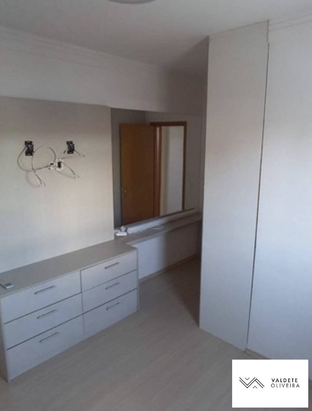 Apartamento à venda com 2 quartos, 65m² - Foto 4