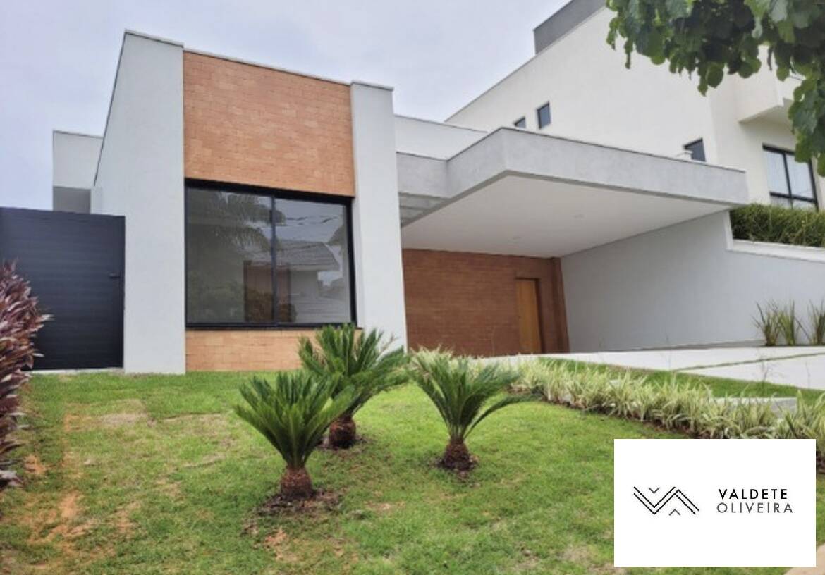 Casa à venda com 4 quartos, 234m² - Foto 1