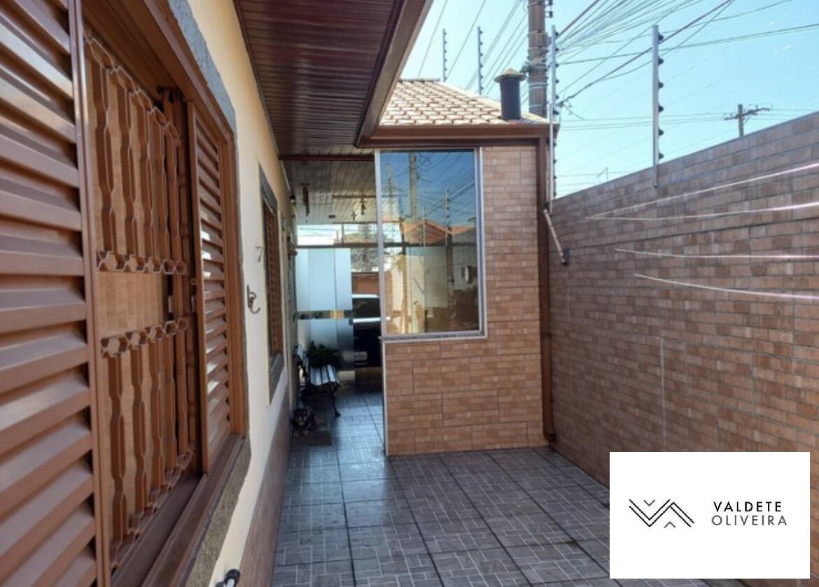 Casa à venda com 2 quartos, 156m² - Foto 2