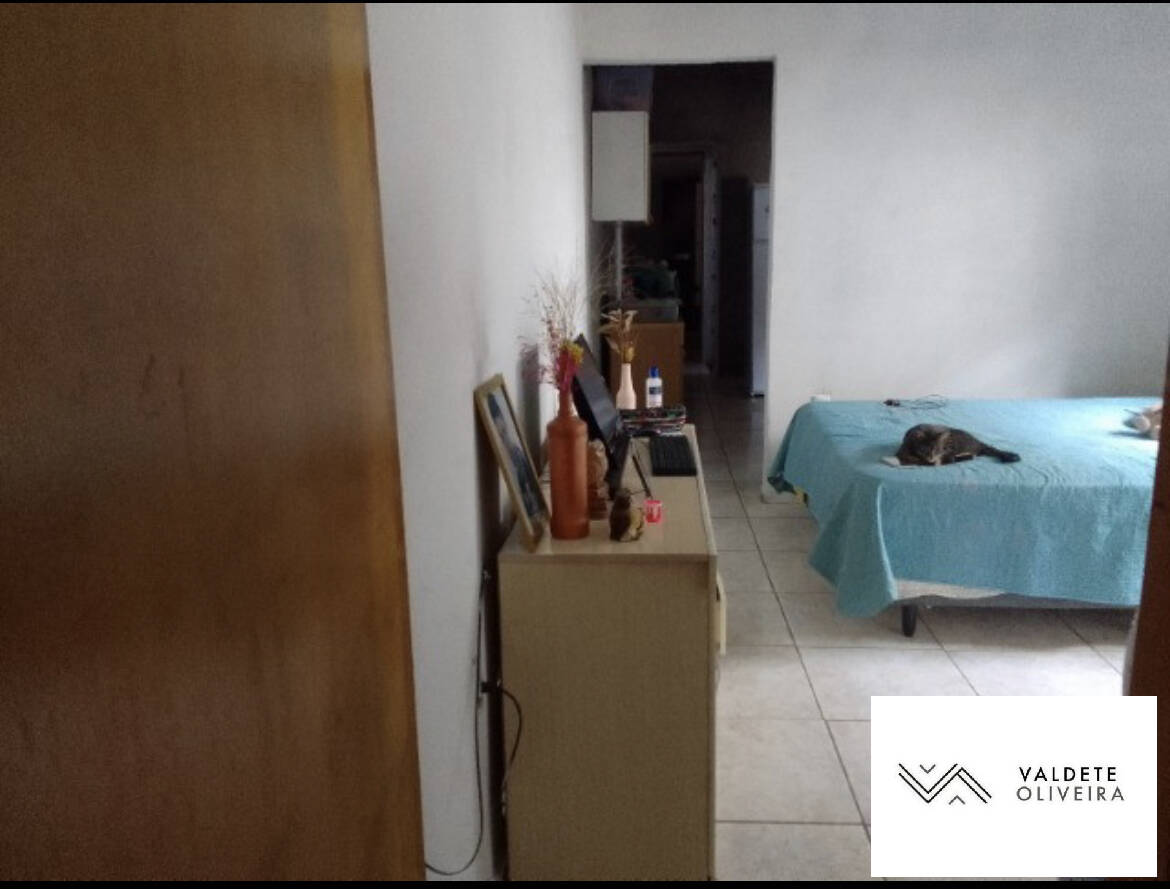 Casa à venda com 2 quartos, 52m² - Foto 2