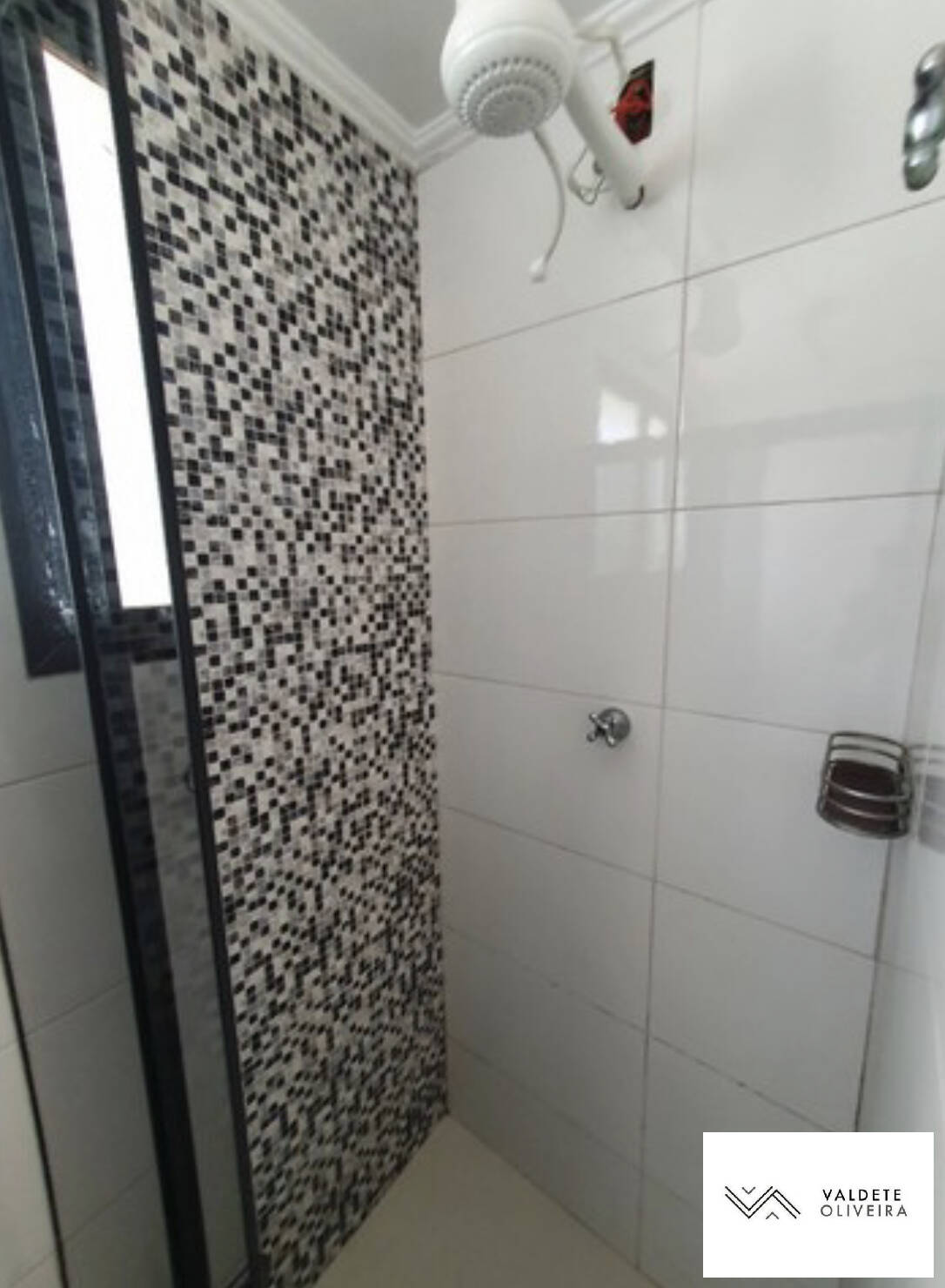 Apartamento à venda com 1 quarto, 42m² - Foto 2