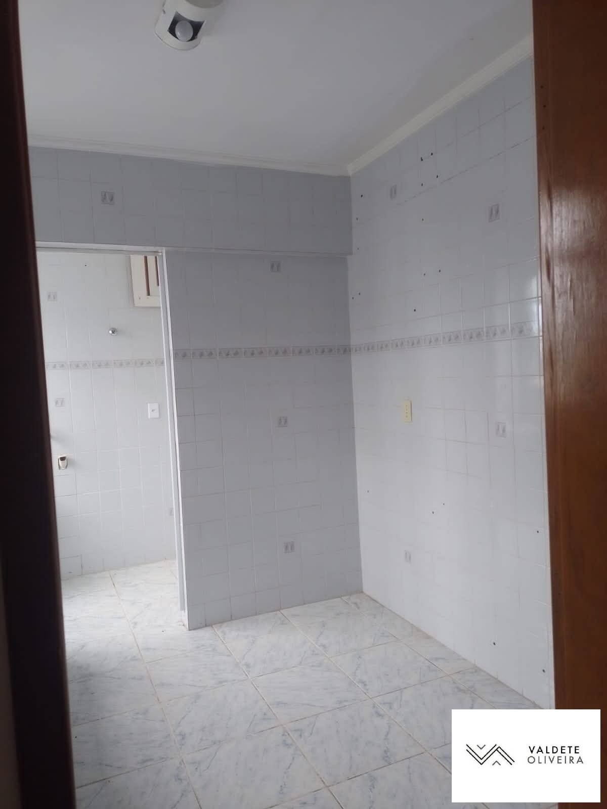 Apartamento à venda com 2 quartos, 62m² - Foto 3