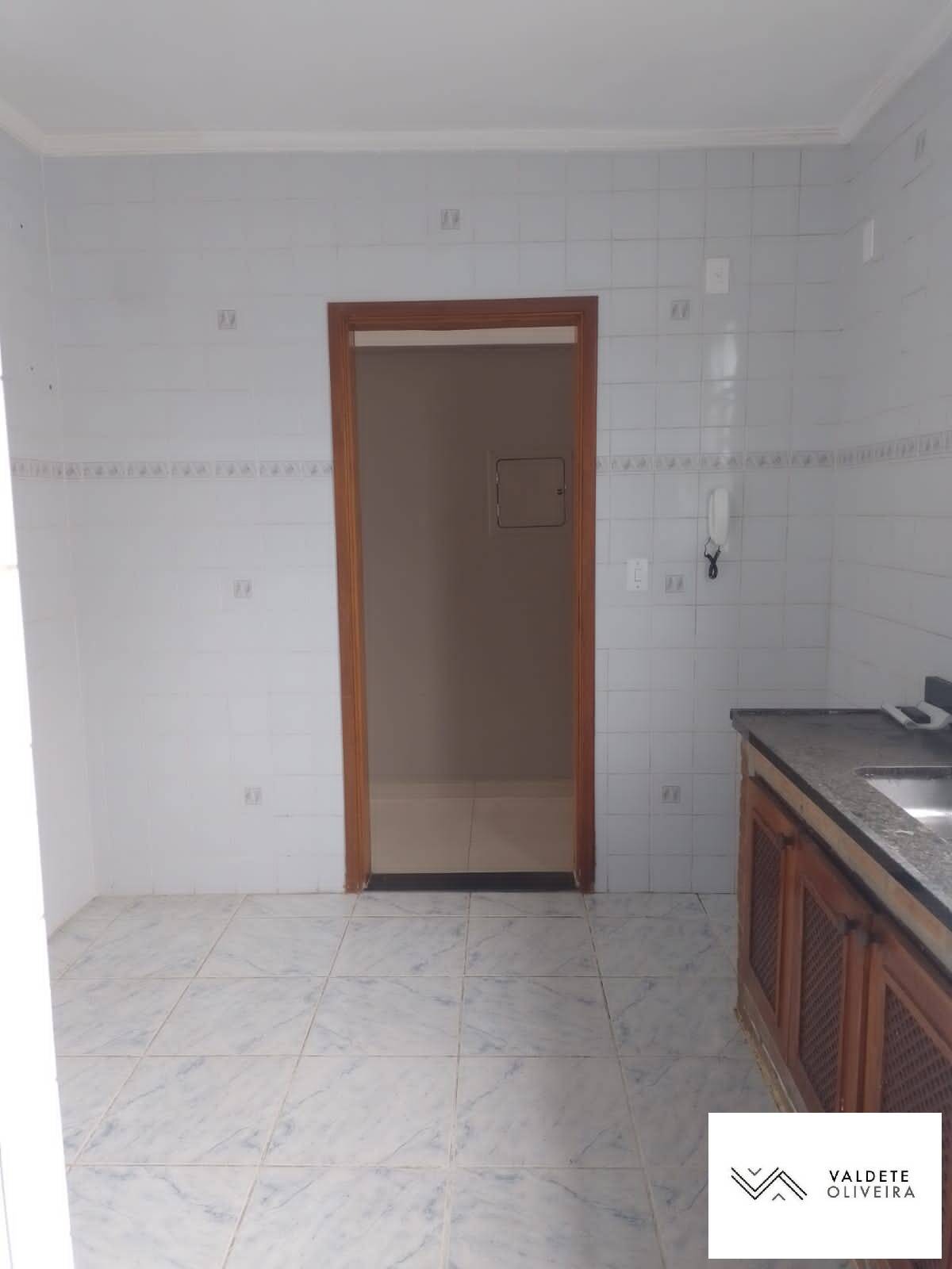 Apartamento à venda com 2 quartos, 62m² - Foto 13