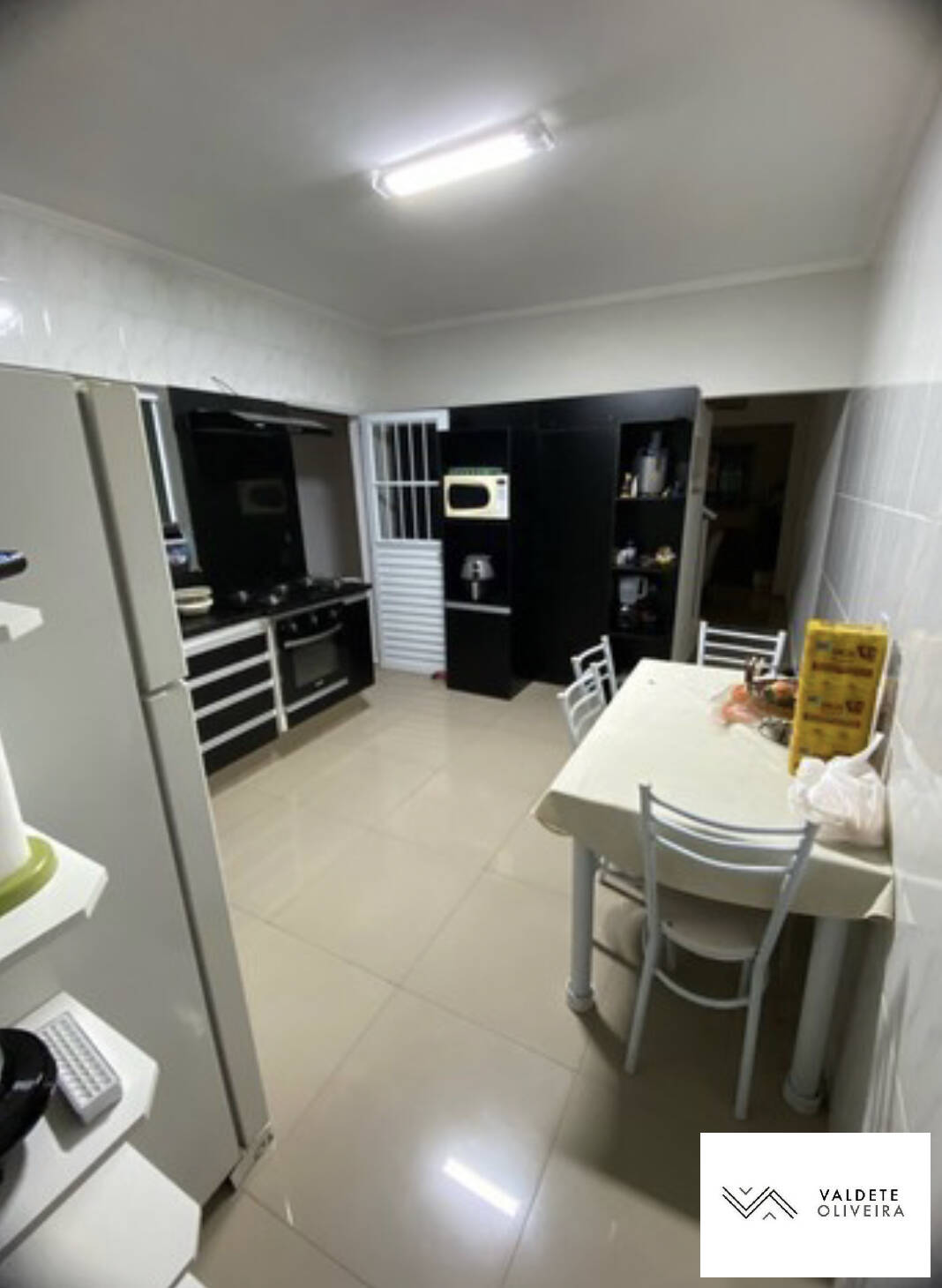 Casa à venda com 4 quartos, 300m² - Foto 11