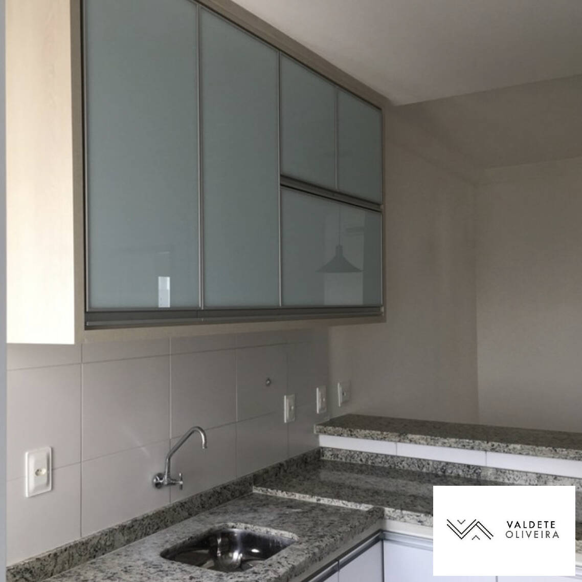 Apartamento à venda com 2 quartos, 69m² - Foto 3