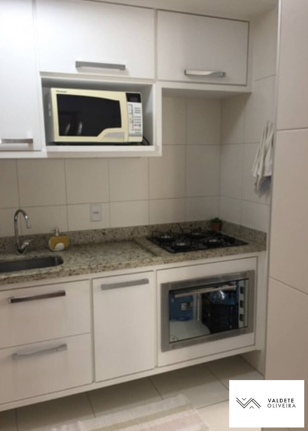 Apartamento à venda com 3 quartos, 75m² - Foto 4