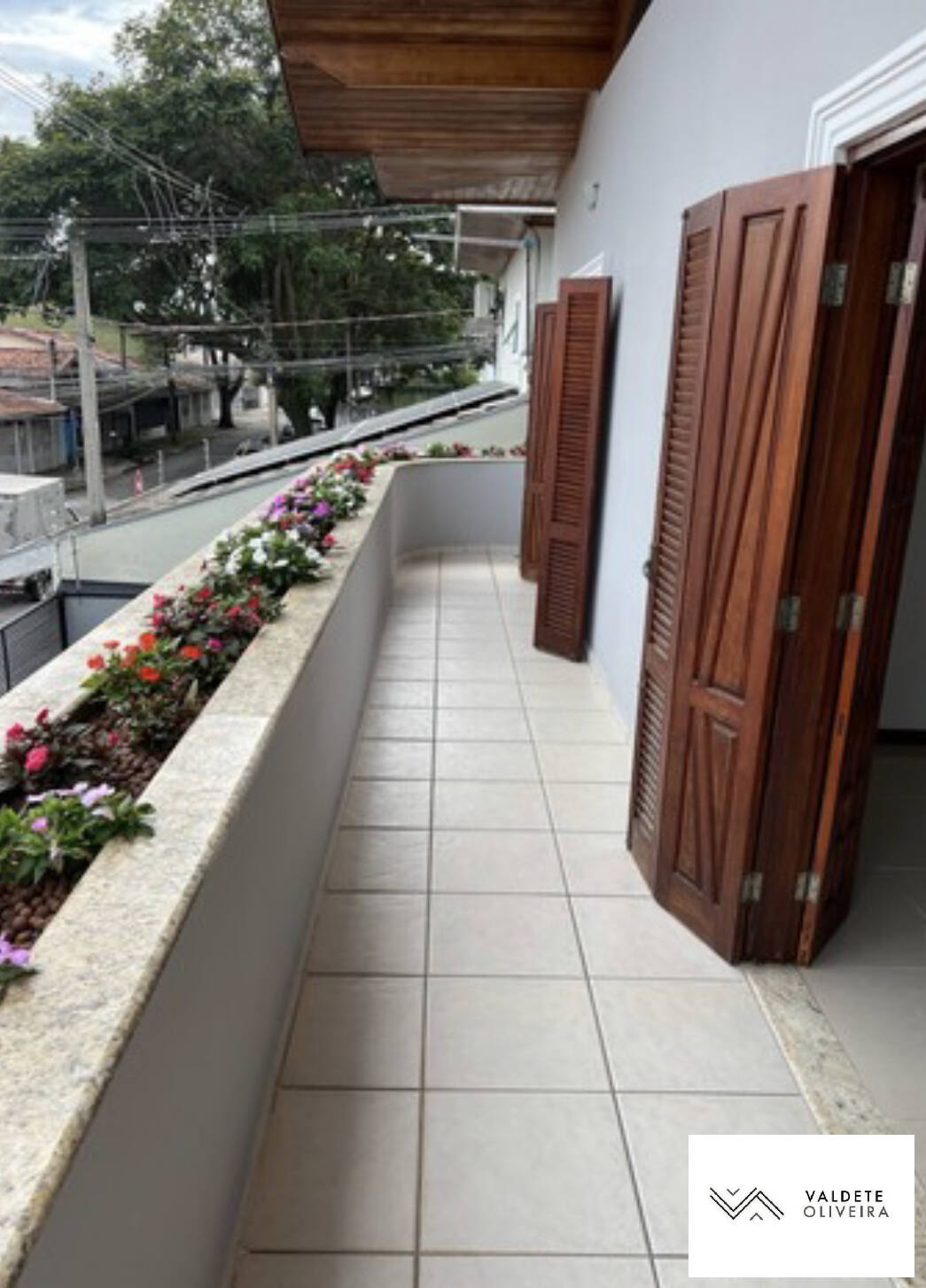 Casa à venda com 5 quartos, 320m² - Foto 4