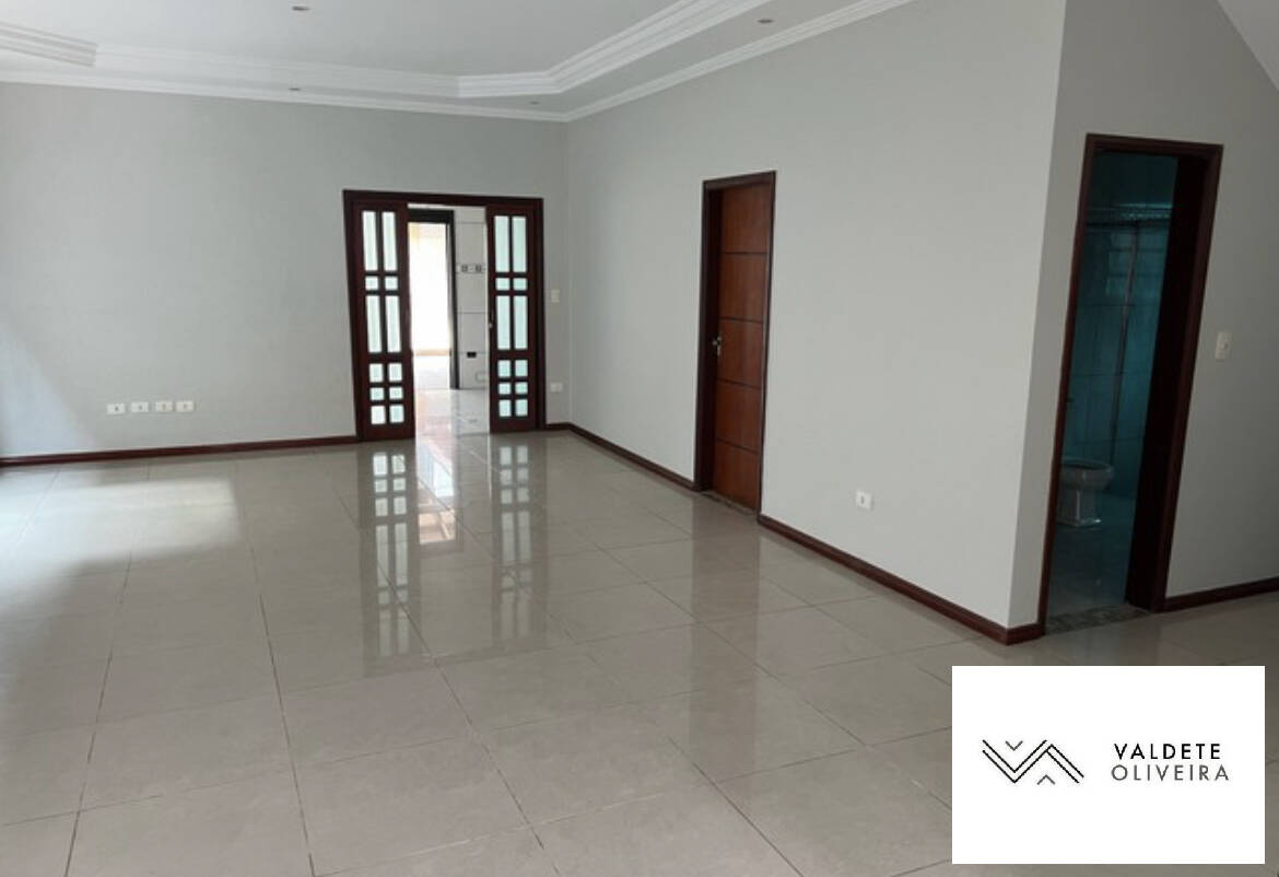 Casa à venda com 5 quartos, 320m² - Foto 6