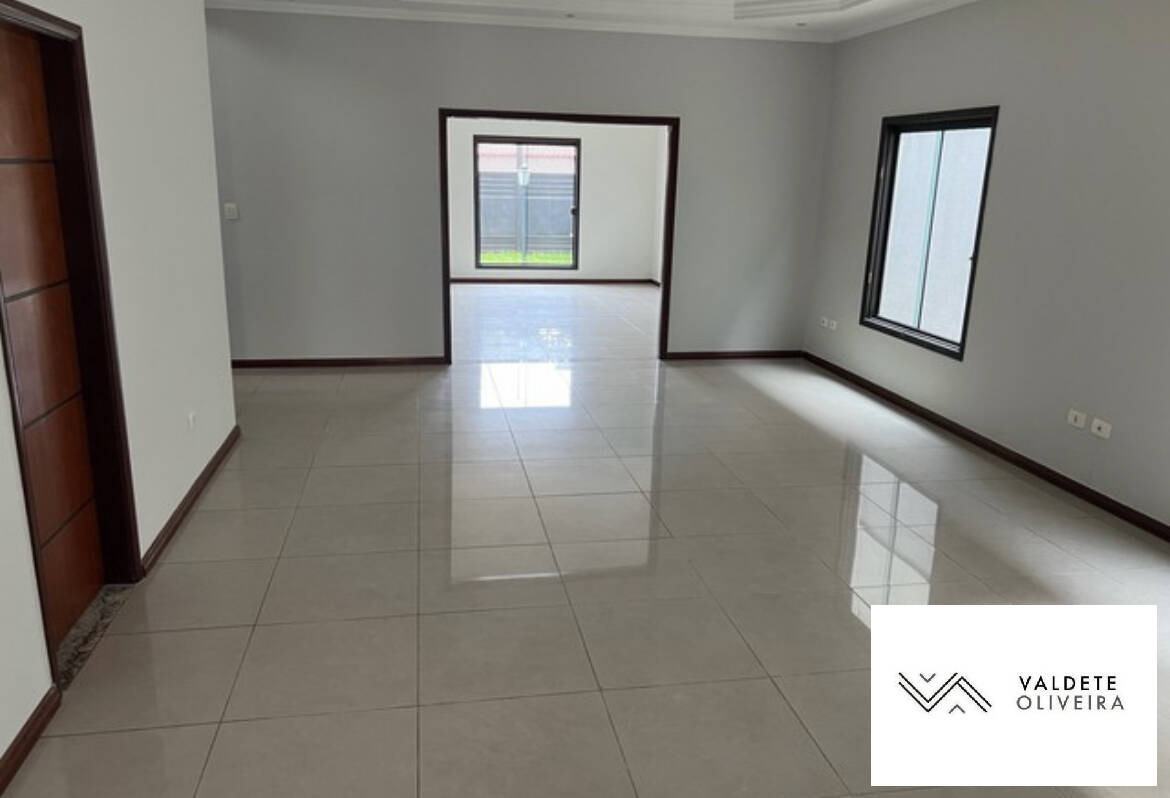 Casa à venda com 5 quartos, 320m² - Foto 11