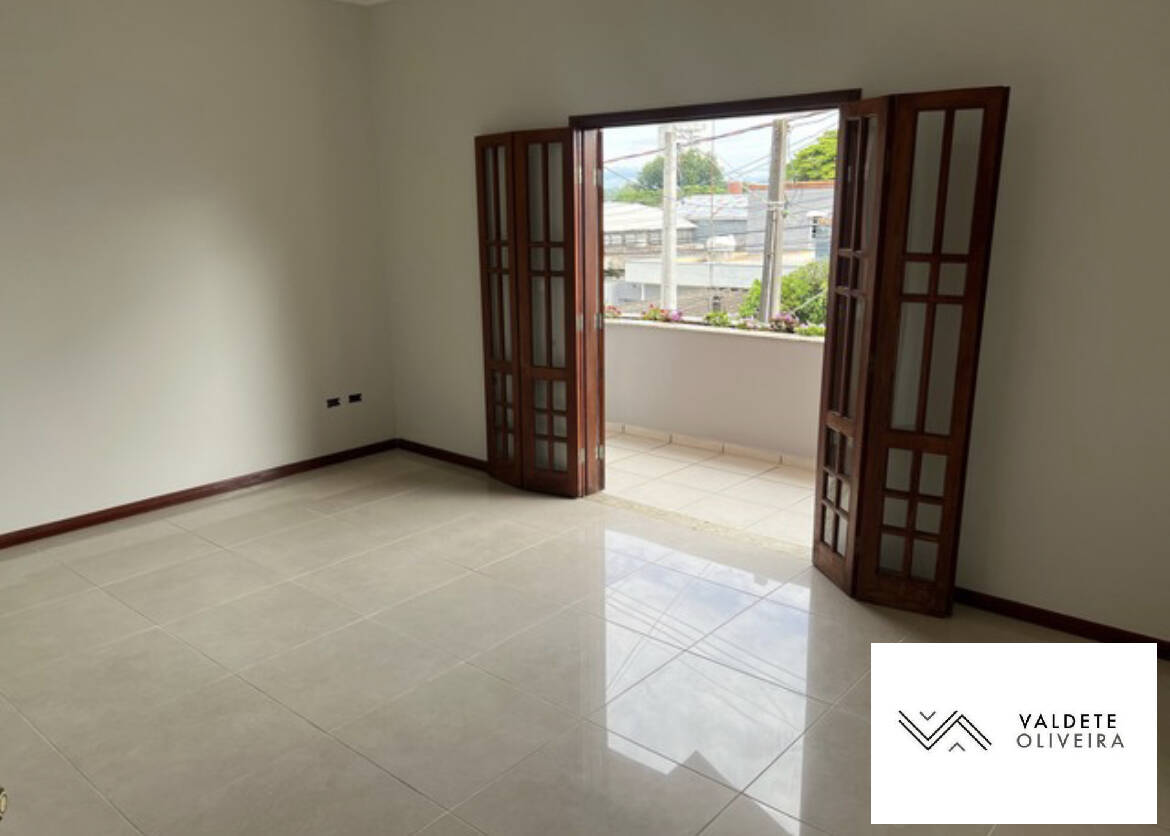 Casa à venda com 5 quartos, 320m² - Foto 14