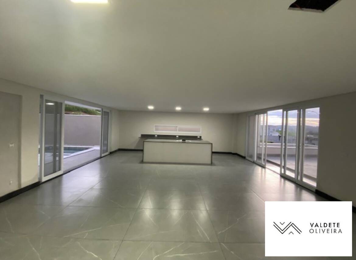 Casa à venda com 3 quartos, 370m² - Foto 4