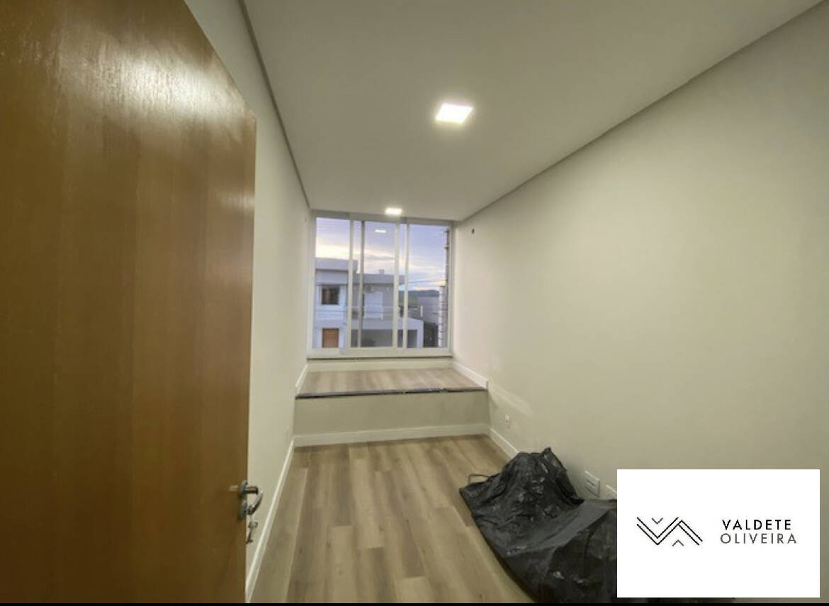 Casa à venda com 3 quartos, 370m² - Foto 5