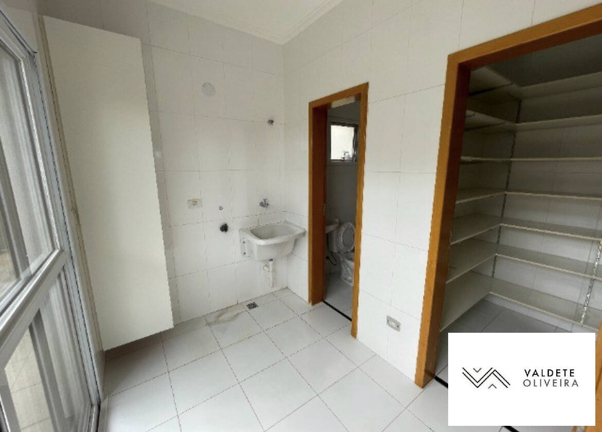 Casa à venda com 4 quartos, 338m² - Foto 4