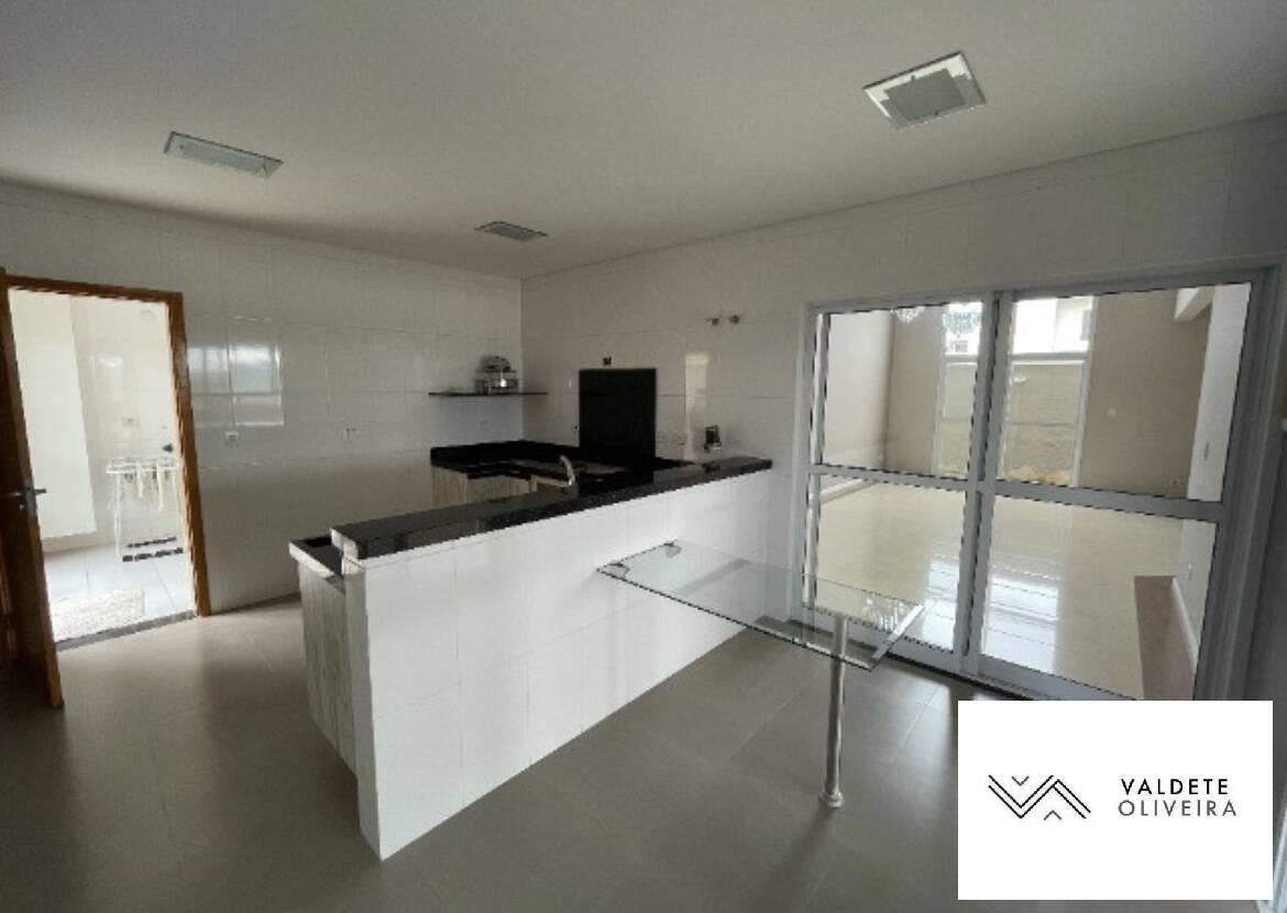 Casa à venda com 4 quartos, 338m² - Foto 13