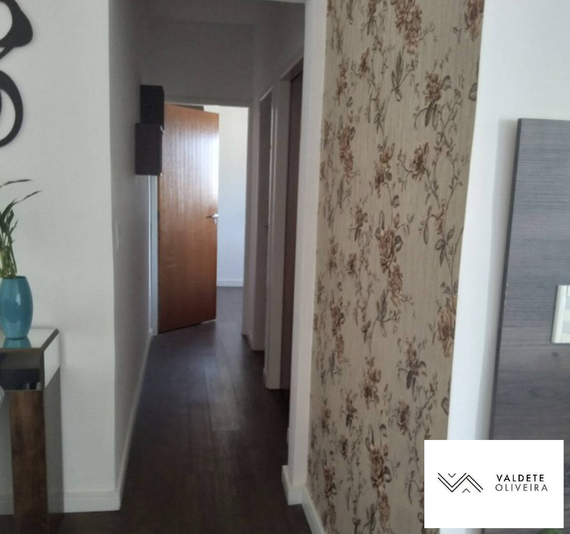 Apartamento à venda com 2 quartos, 63m² - Foto 2