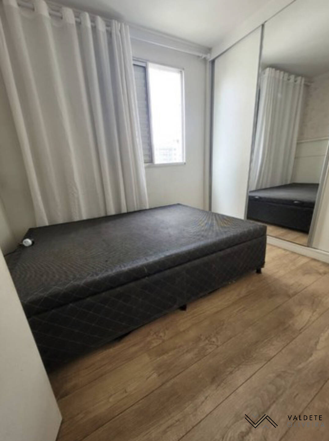 Apartamento à venda com 2 quartos, 105m² - Foto 2