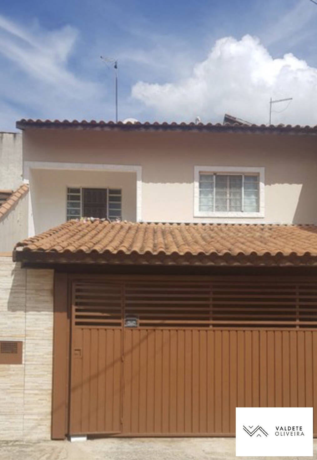 Casa à venda com 2 quartos, 147m² - Foto 1