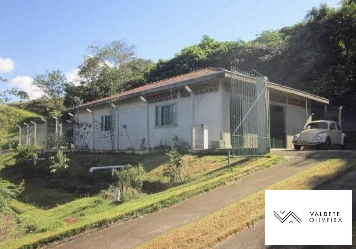 Casa à venda com 2 quartos, 1500m² - Foto 3