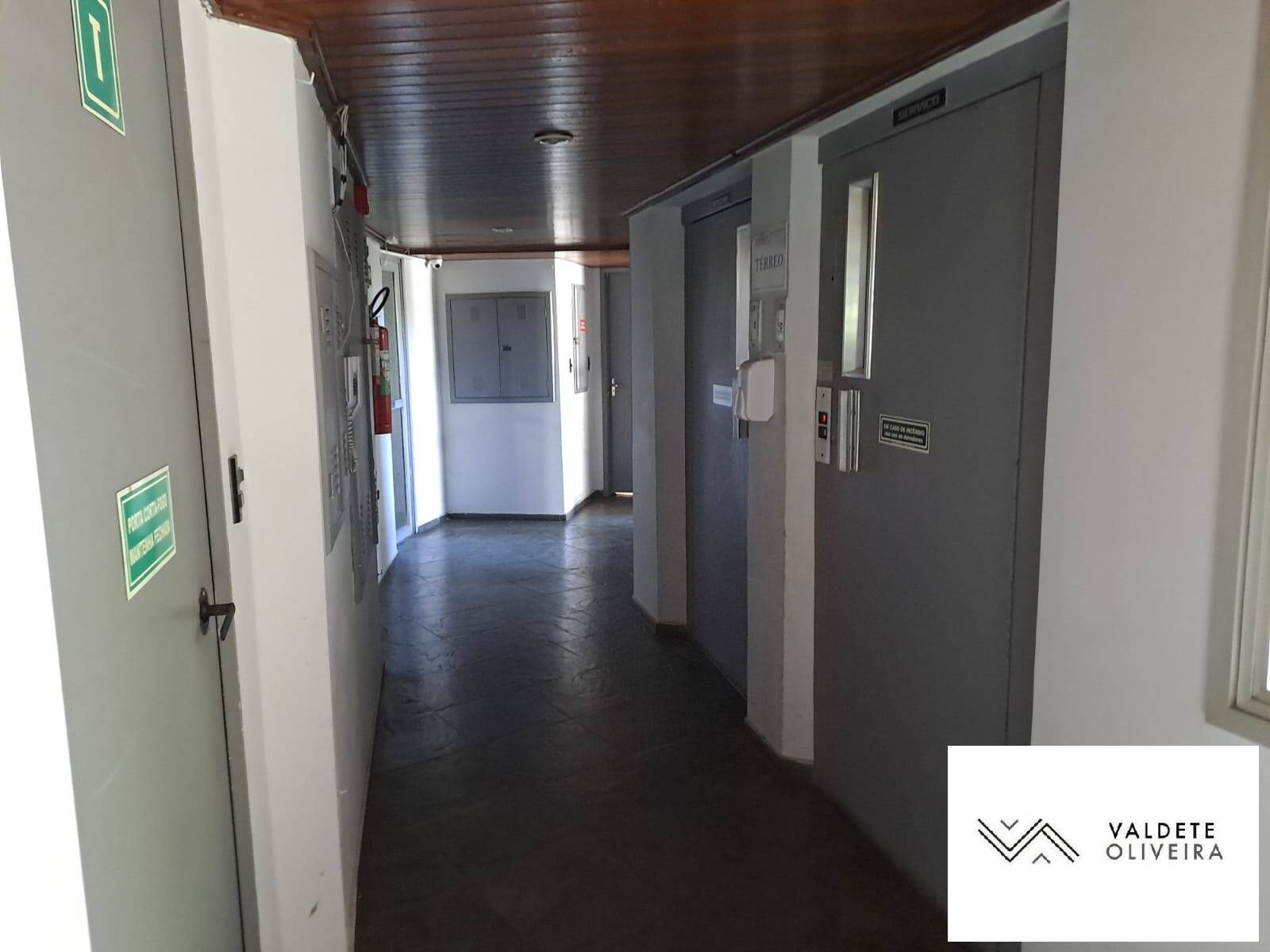 Apartamento à venda com 3 quartos, 82m² - Foto 12