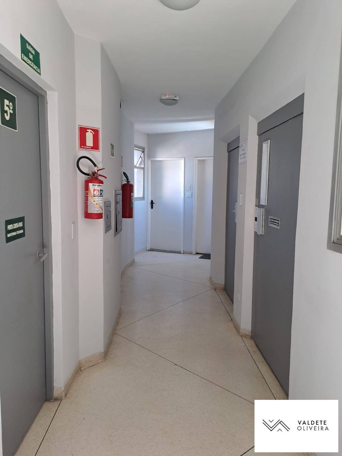 Apartamento à venda com 3 quartos, 82m² - Foto 14