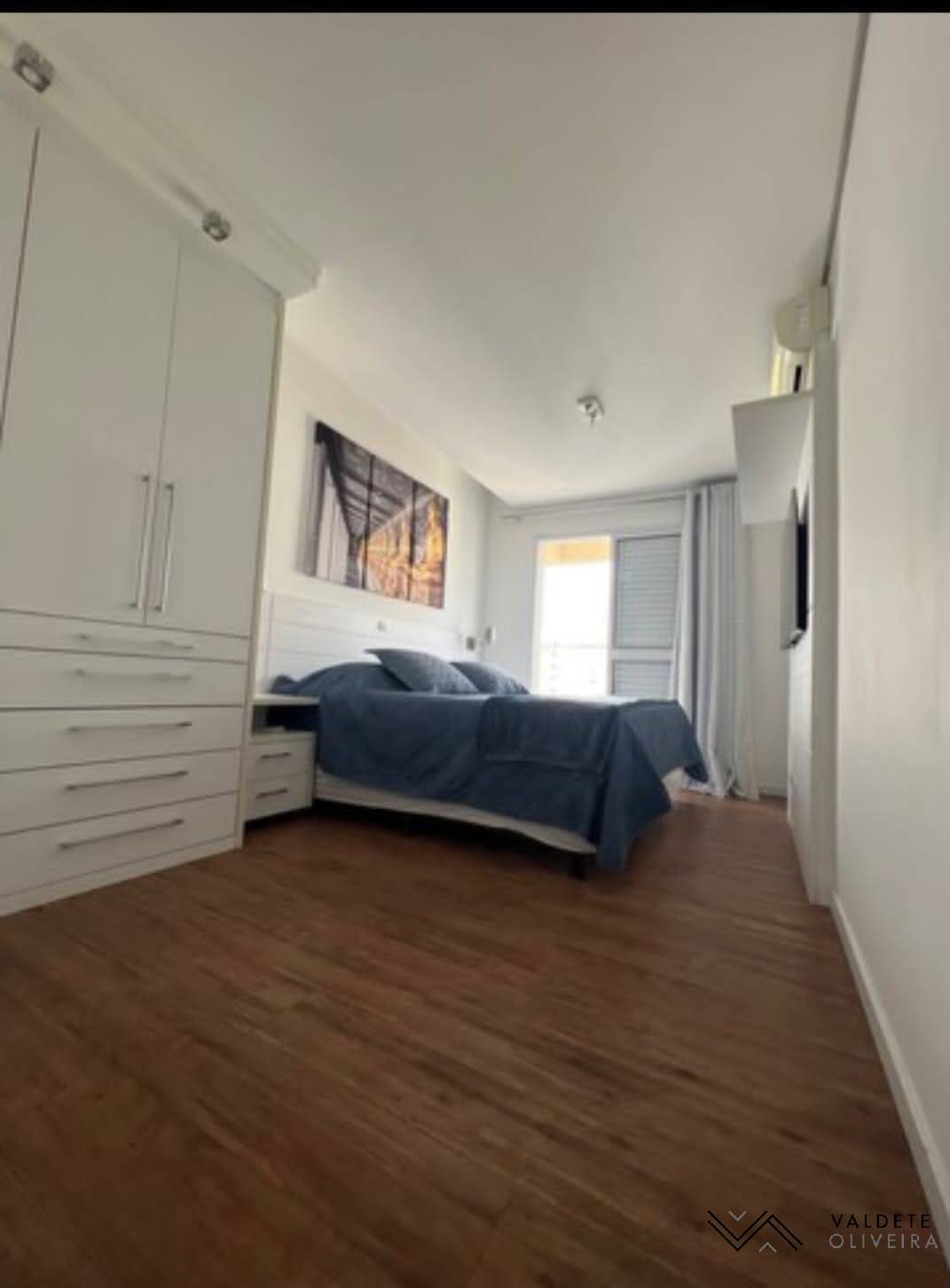 Apartamento à venda com 3 quartos, 156m² - Foto 2