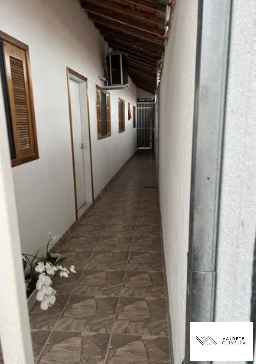 Casa à venda com 2 quartos, 60m² - Foto 4