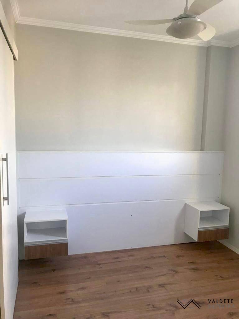 Apartamento à venda com 3 quartos, 83m² - Foto 3