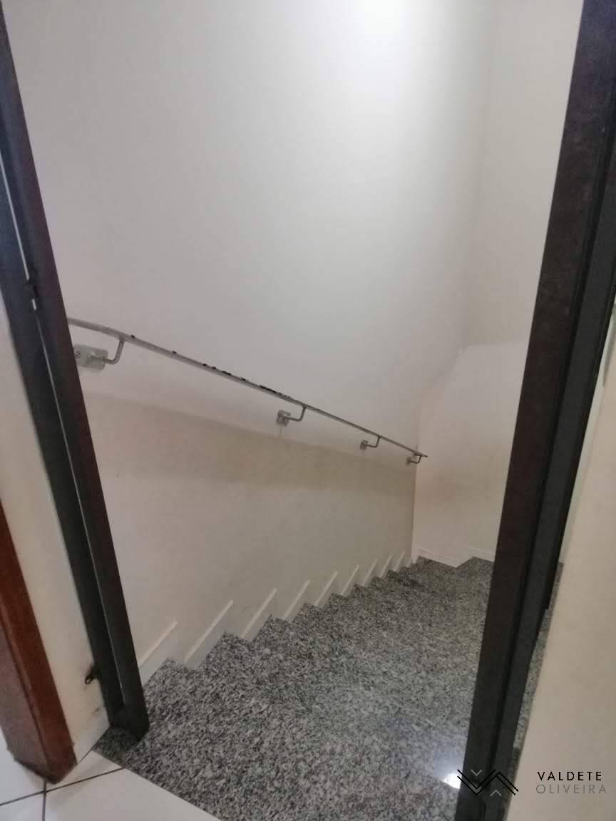 Casa à venda com 4 quartos, 197m² - Foto 8