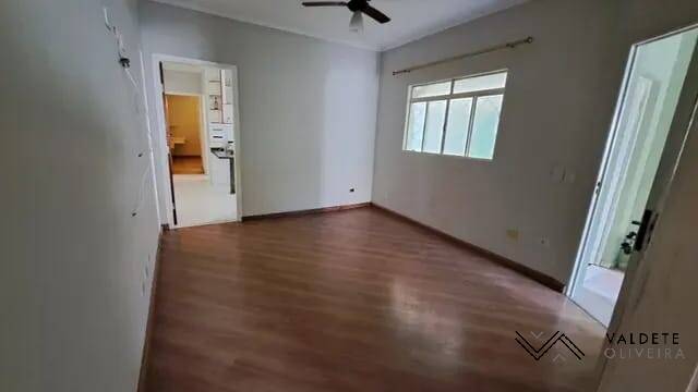 Casa à venda com 2 quartos, 62m² - Foto 4