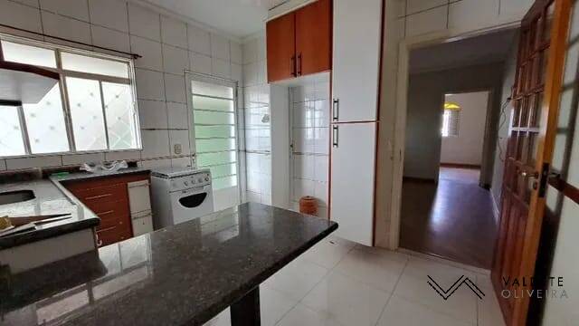 Casa à venda com 2 quartos, 62m² - Foto 8