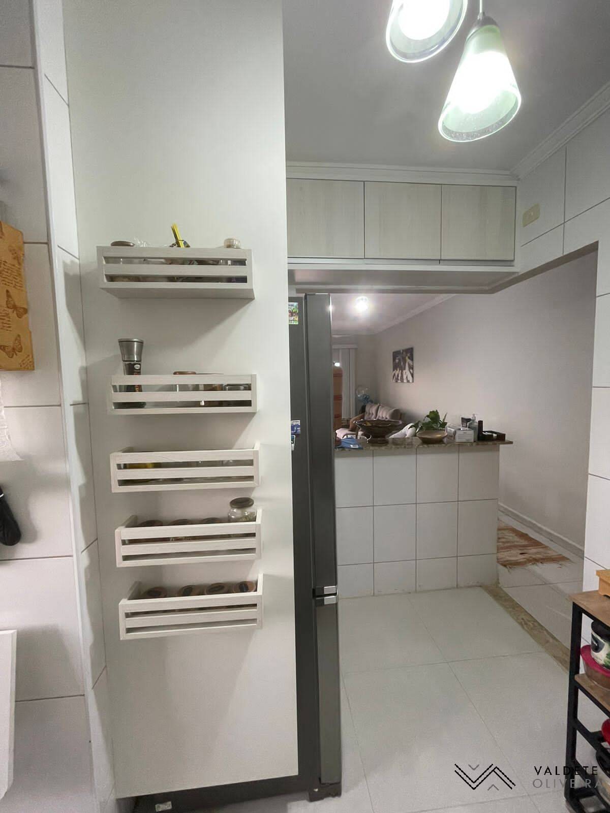 Apartamento à venda com 2 quartos, 72m² - Foto 9