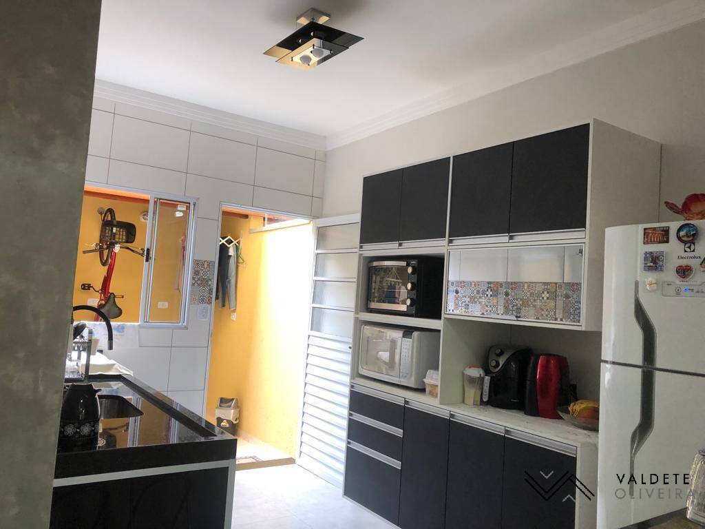 Sobrado à venda com 2 quartos, 78m² - Foto 4