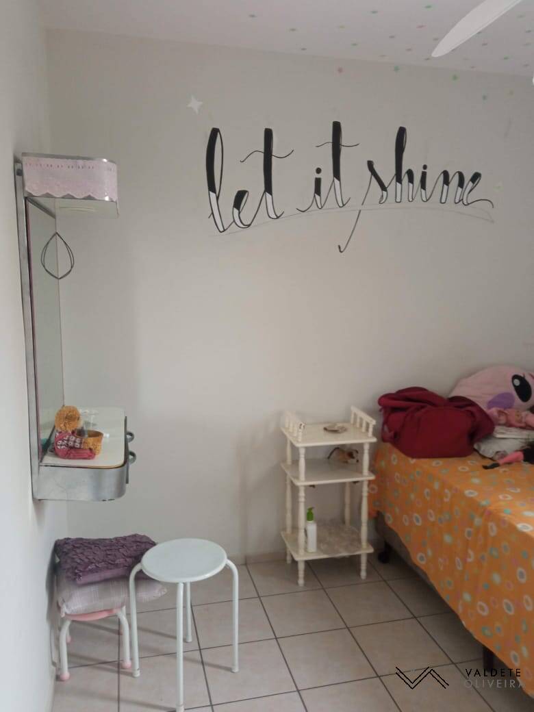 Apartamento à venda com 3 quartos, 68m² - Foto 2