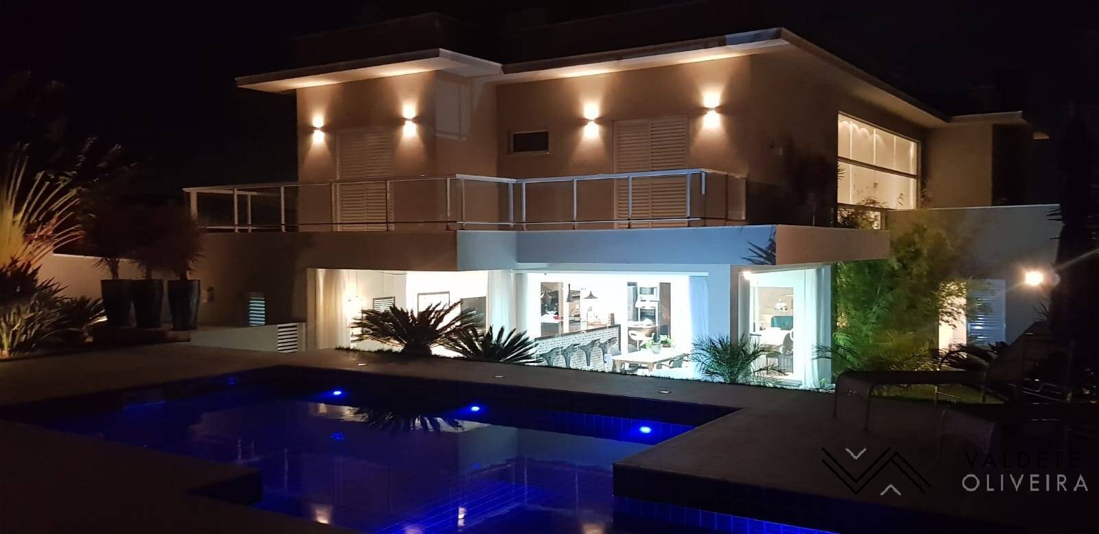 Casa à venda com 4 quartos, 347m² - Foto 9