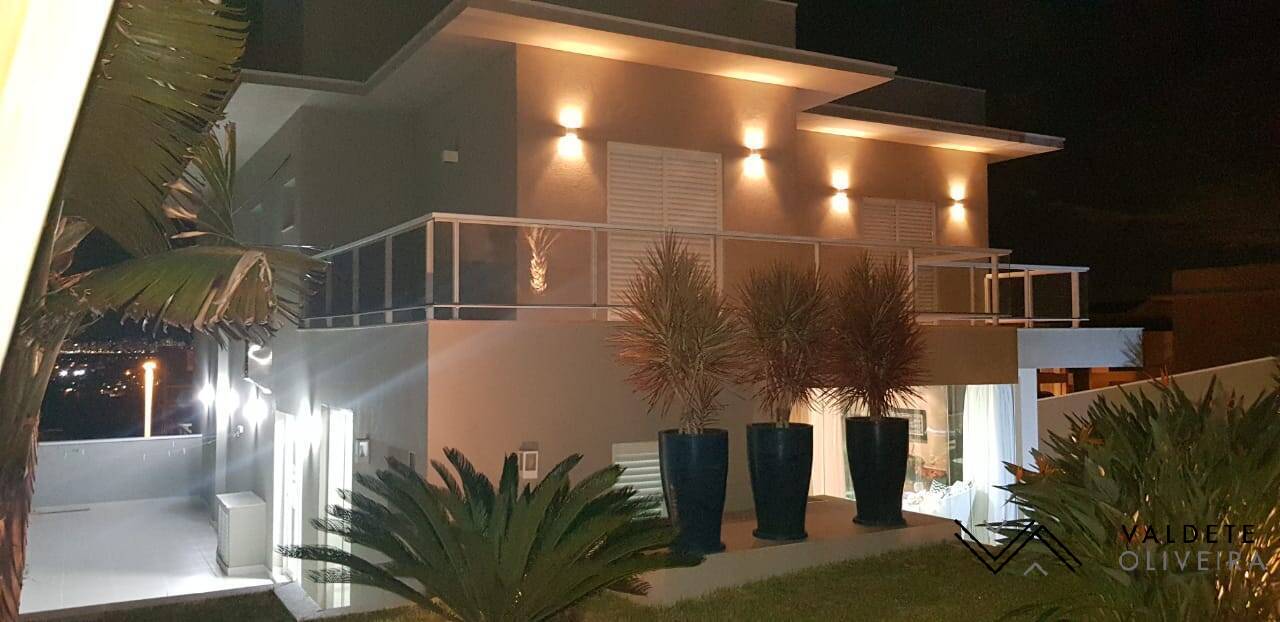 Casa à venda com 4 quartos, 347m² - Foto 12