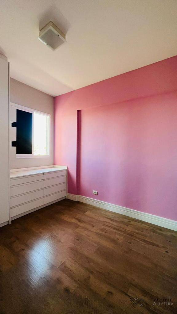 Apartamento à venda com 3 quartos, 142m² - Foto 3