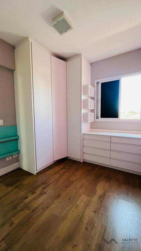 Apartamento à venda com 3 quartos, 142m² - Foto 4