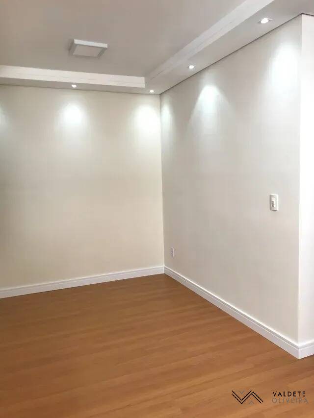 Apartamento à venda com 2 quartos, 45m² - Foto 4