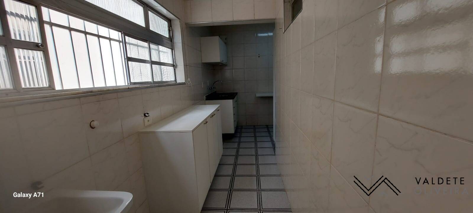 Apartamento à venda com 2 quartos, 65m² - Foto 4