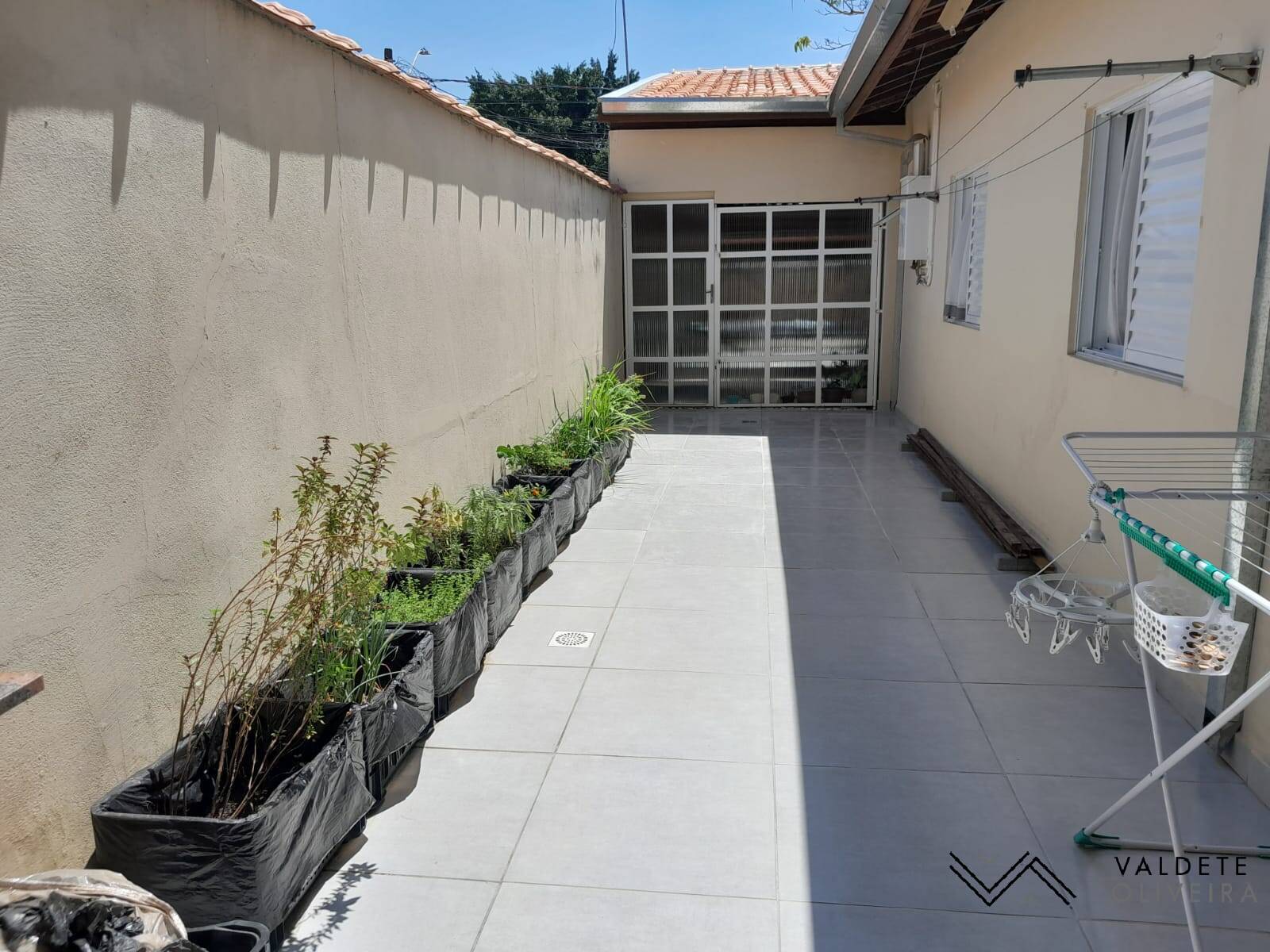 Casa à venda com 3 quartos, 153m² - Foto 1