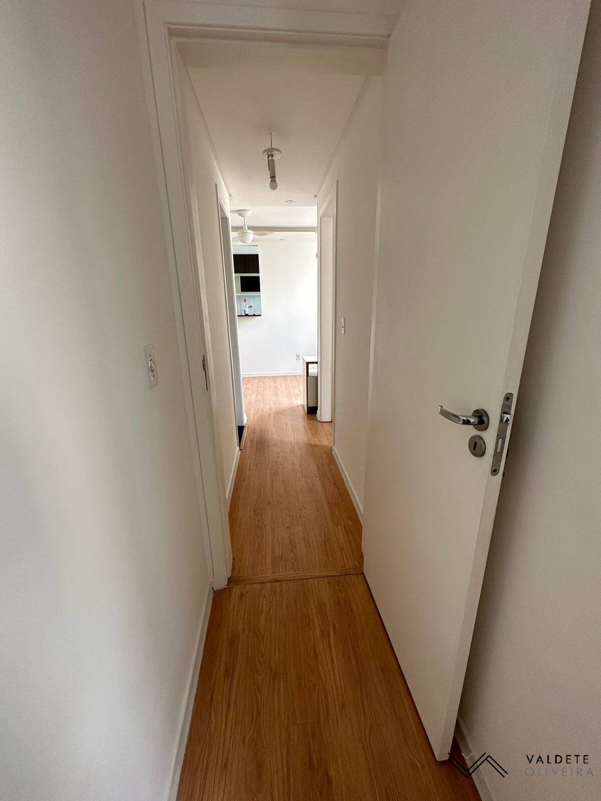 Apartamento à venda com 2 quartos, 48m² - Foto 2