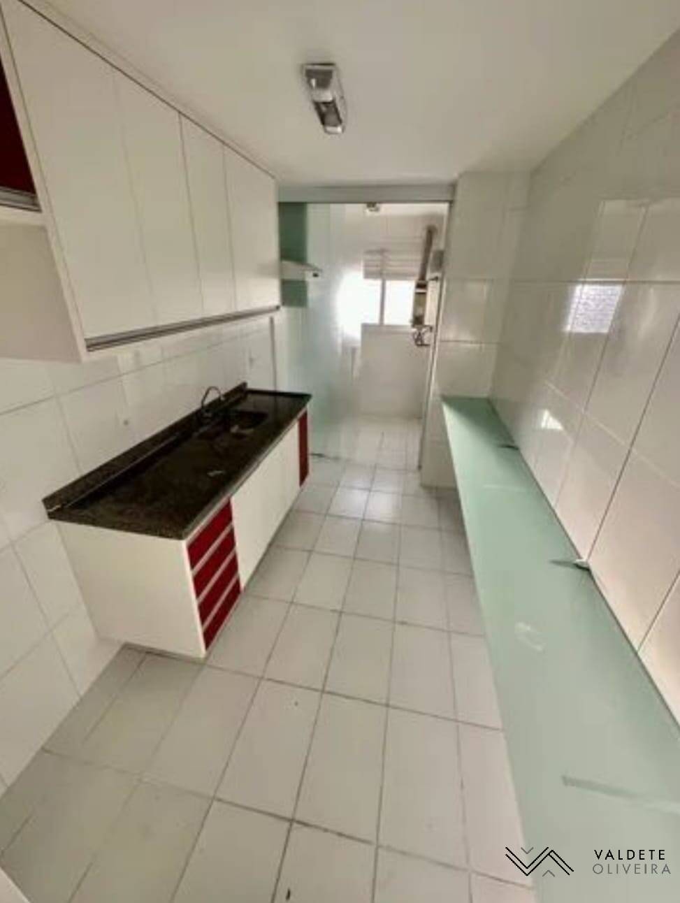 Apartamento à venda com 2 quartos, 68m² - Foto 4