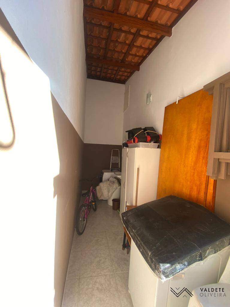 Casa à venda com 3 quartos, 150m² - Foto 8