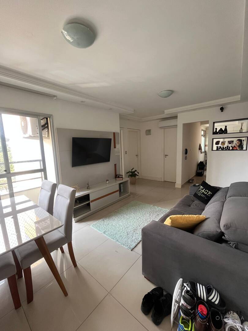 Apartamento à venda com 2 quartos, 55m² - Foto 2